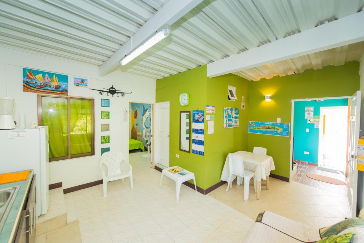 Apartamentos Turisticos El Conquistador San Andrés Dış mekan fotoğraf